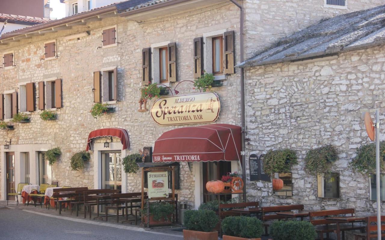 Albergo Speranza Spiazzi Di Monte Baldo Spiazzi Di Caprino ภายนอก รูปภาพ