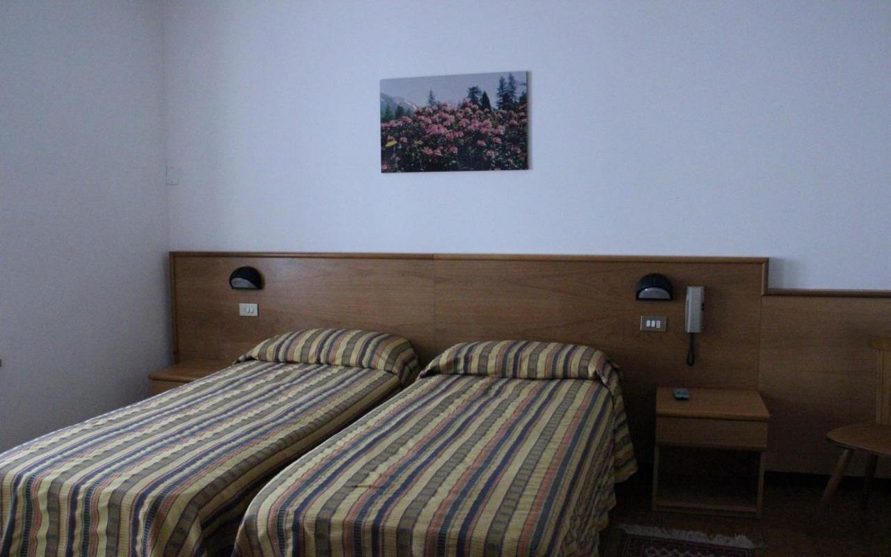 Albergo Speranza Spiazzi Di Monte Baldo Spiazzi Di Caprino ภายนอก รูปภาพ