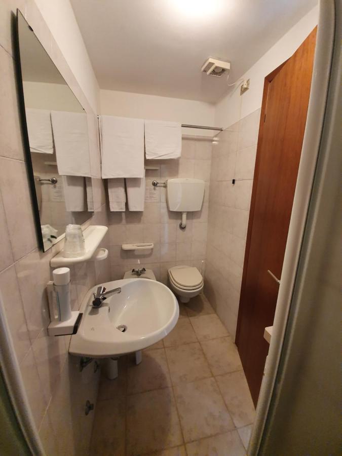 Albergo Speranza Spiazzi Di Monte Baldo Spiazzi Di Caprino ภายนอก รูปภาพ