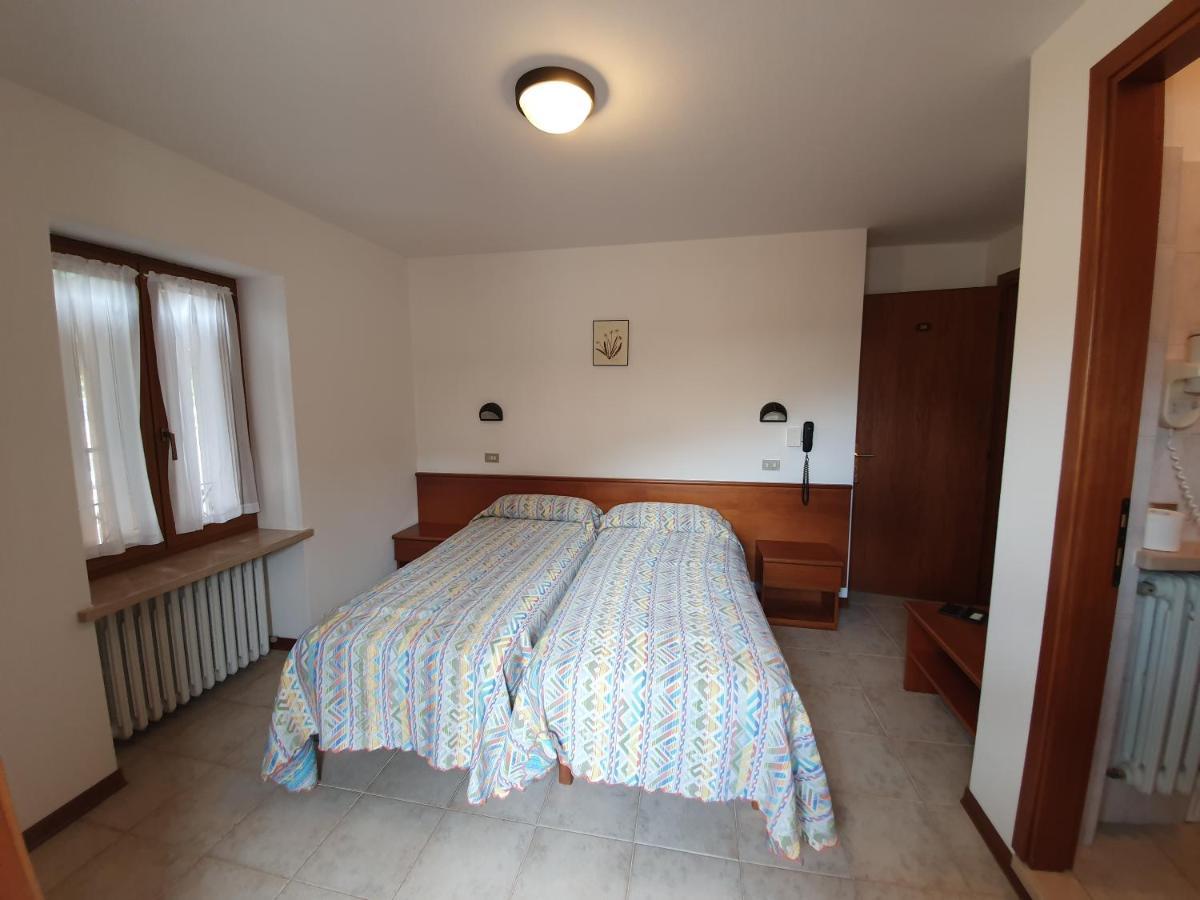 Albergo Speranza Spiazzi Di Monte Baldo Spiazzi Di Caprino ภายนอก รูปภาพ